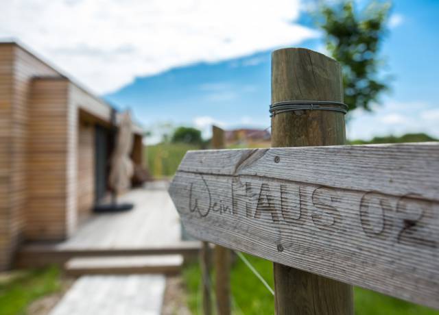 Wegweiser zum WeinHAUS 02