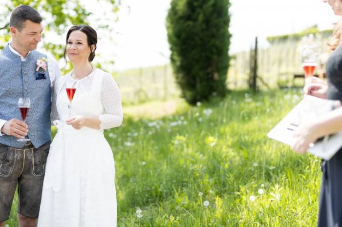 tiny-wedding-in-der-steiermark-im-weingarten-resort-unterlamm-loipersdorf