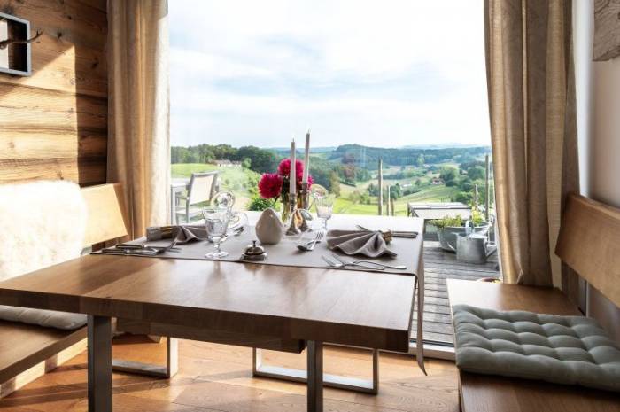 romantisches-candle-light-dinner-zwei-steiermark-weingarten-resort