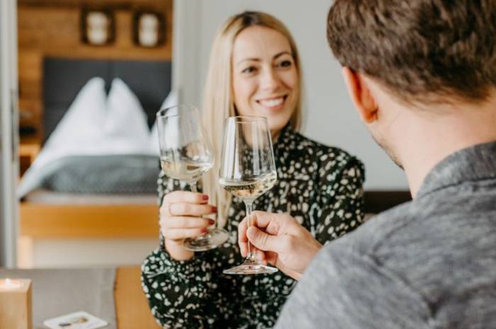 warum-hotel-oesterreich-perfekte-wahl-flitterwochen-weingarten-resort