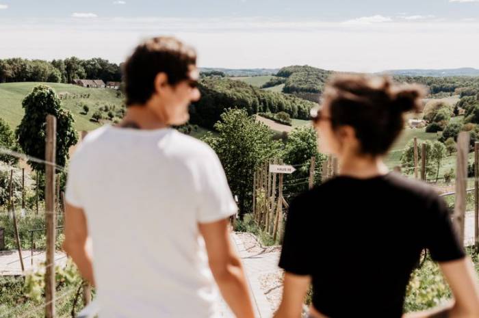 auszeit-zu-zweit-oesterreich-adults-only-weingarten-resort-unterlamm-weinhaus-05-fruehling