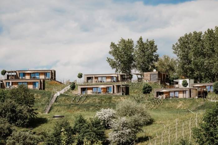 aussergewoehnlich-uebernachten-steiermark-weinberg-chalets-weingarten-resort-unterlamm-loipersdorf