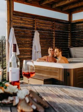 Privater 4-Sterne-„Gastgarten“ mit Day-Spa-Feeling Symbolfoto