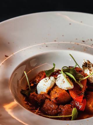 Abendessen in der Nähe: Kulinarische Erlebnisse im Weingarten-Resort Symbolfoto