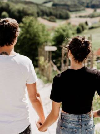 Flitterwochen in der Steiermark – Romantik, Genuss & Entspannung Symbolfoto