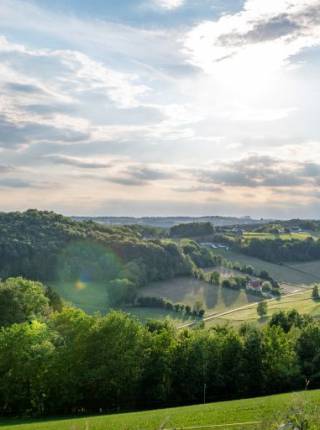 Gutschein für Wanderurlaub kaufen Symbolfoto