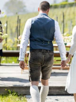 Eheversprechen erneuern – Warum Paare ihre Liebe neu feiern Symbolfoto