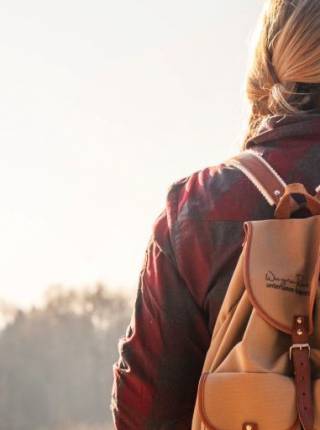 Gutschein für Wanderer kaufen Symbolfoto