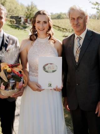 Heiraten im Thermen- & Vulkanland Symbolfoto
