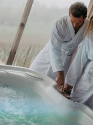 Adults Only Hotelgutschein – besondere Auszeit für Zwei verschenken Symbolfoto