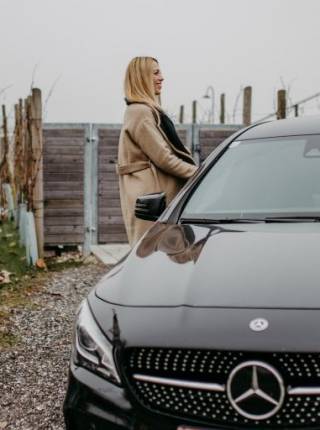 Winterurlaub mit Auto Symbolfoto