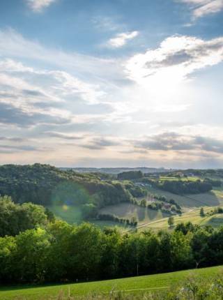 Osterwandern im Thermen- & Vulkanland: 5 Routen + Packliste Symbolfoto