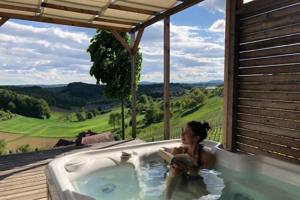Romantik Chalet mit Whirlpool in Österreich | Wellness Chalet