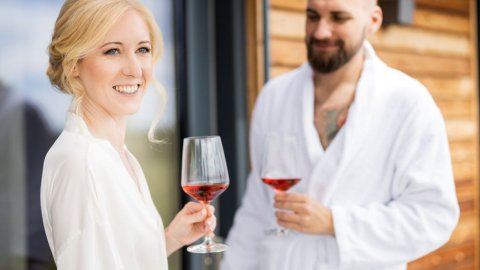 Romantische Flitterwochen in Österreich – So wird euer Honeymoon unvergesslich, Bild 1/1