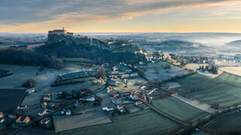 Winterwandern & Wellness: Warum lohnt sich ein Urlaub im Thermenland Steiermark gerade jetzt?, Bild 1/1