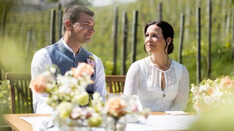 Kleine Hochzeit im April – Heiraten im Frühling, Bild 1/1