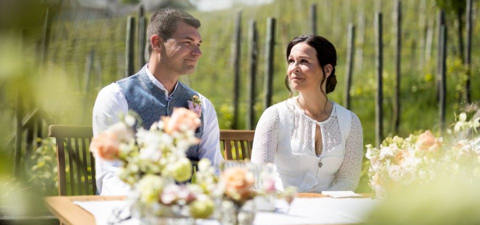 Kleine Hochzeit im April – Heiraten im Frühling, Bild 1/1