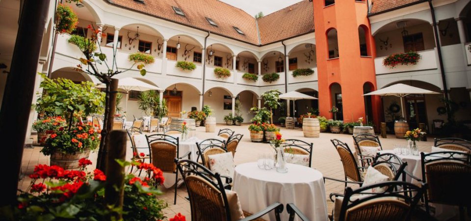 Übernachten bei Hochzeiten im Weinschloss Thaller – Tipps für Hochzeitsgäste, Bild 1/1